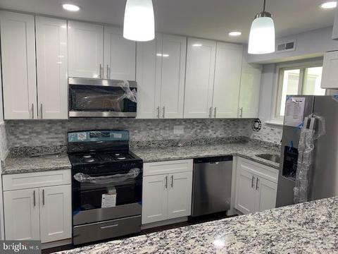 11408 Cherry Hill Rd #202, Beltsville, MD 20705