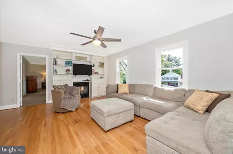 17125 Chiswell Rd, Poolesville, MD 20837 photo 4