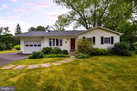 17309 Flagstone Dr, Germantown, MD 20874