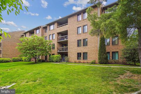 11323 Commonwealth Dr #303, Rockville, MD 20852