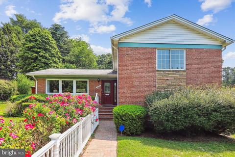 9601 Alta Vista Ter, Bethesda, MD 20814