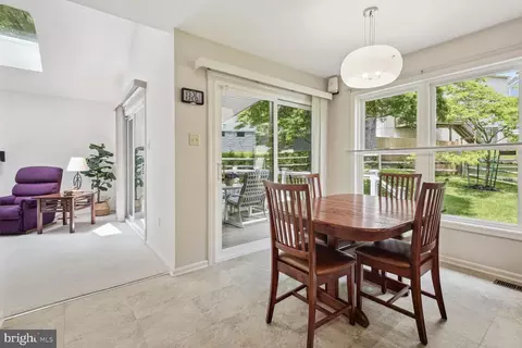 15 Middlebridge Ct, Silver Spring, MD 20906 photo 9