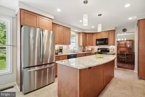15 Middlebridge Ct, Silver Spring, MD 20906 photo 8