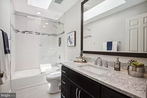 15 Middlebridge Ct, Silver Spring, MD 20906 photo 19