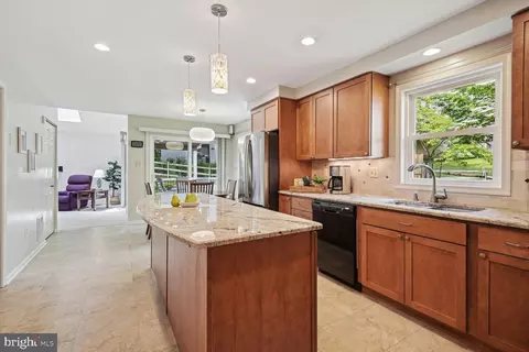 15 Middlebridge Ct, Silver Spring, MD 20906 photo 7