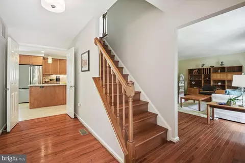 15 Middlebridge Ct, Silver Spring, MD 20906 photo 3