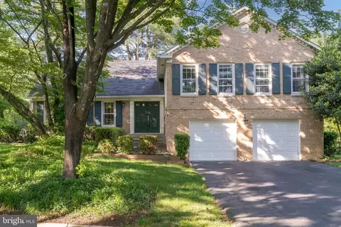 20505 Highland Hall Dr, Montgomery Village, MD 20886