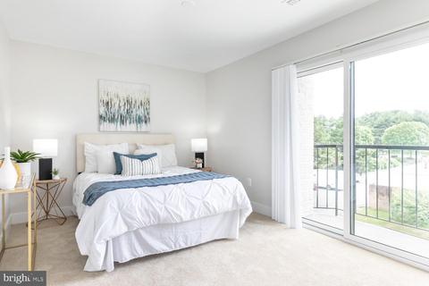 19500 Village Walk Dr #1-203, Montgomery Village, MD 20886