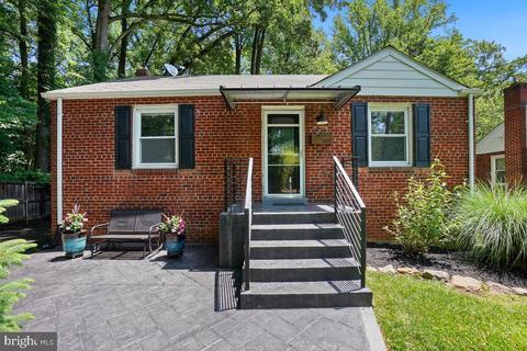 10709 Malone St, Silver Spring, MD 20902 photo 2