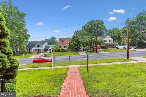 11805 Kemp Mill Rd, Silver Spring, MD 20902 photo 5