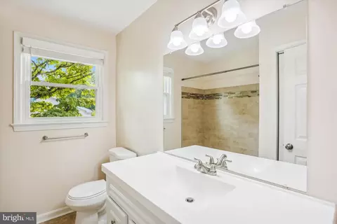 11805 Kemp Mill Rd, Silver Spring, MD 20902 photo 59