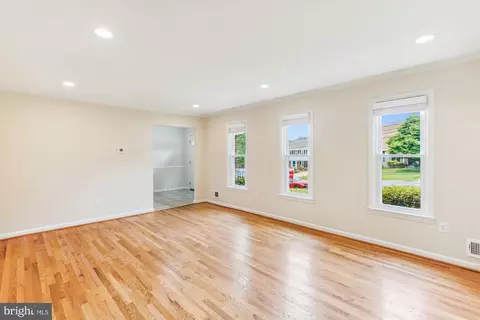 11805 Kemp Mill Rd, Silver Spring, MD 20902 photo 18