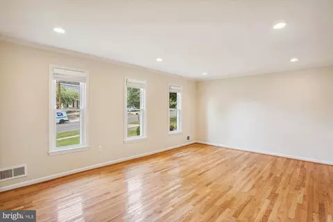 11805 Kemp Mill Rd, Silver Spring, MD 20902 photo 17