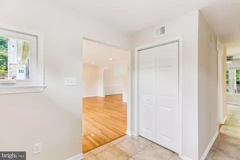 11805 Kemp Mill Rd, Silver Spring, MD 20902 photo 16
