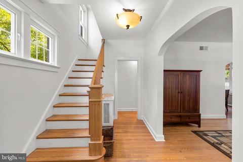 800 Easley St, Silver Spring, MD 20910 photo 3