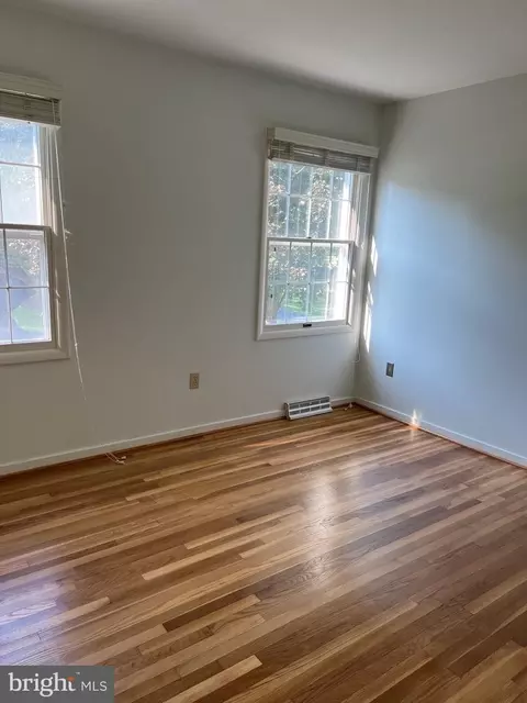 204 Pewter Ln, Silver Spring, MD 20905 photo 6