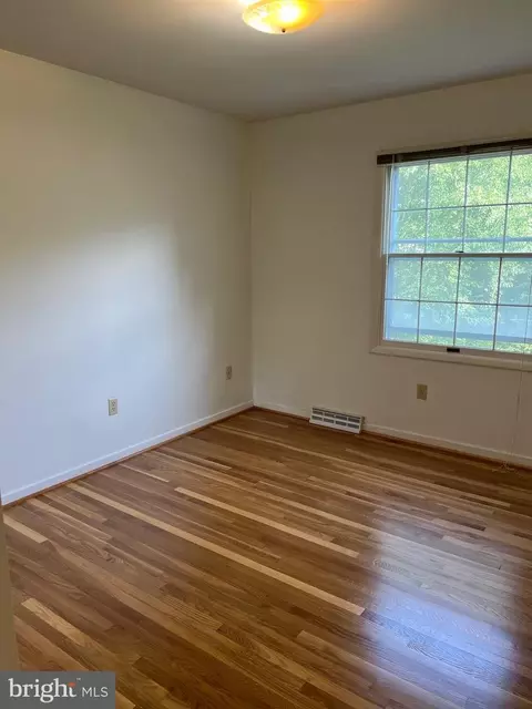 204 Pewter Ln, Silver Spring, MD 20905 photo 7