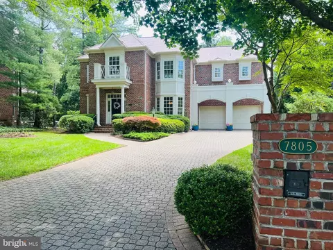 7805 Town Gate Pl, Bethesda, MD 20817