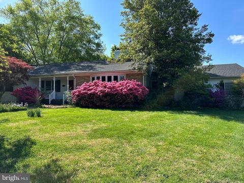 9104 Rosemont Dr, Gaithersburg, MD 20877