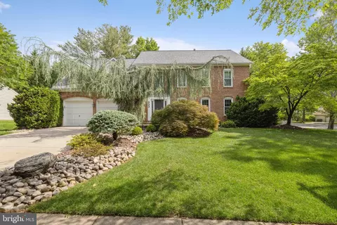 933 Willowleaf Way, Potomac, MD 20854