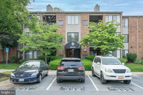 18040 Chalet Dr #15-103, Germantown, MD 20874