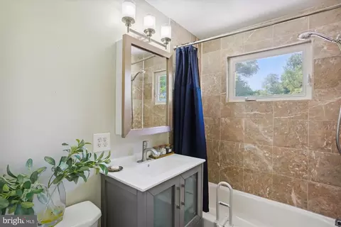 903 Kerwin Rd, Silver Spring, MD 20901 photo 16