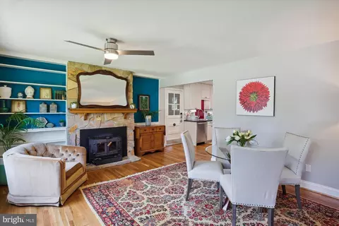 903 Kerwin Rd, Silver Spring, MD 20901 photo 4
