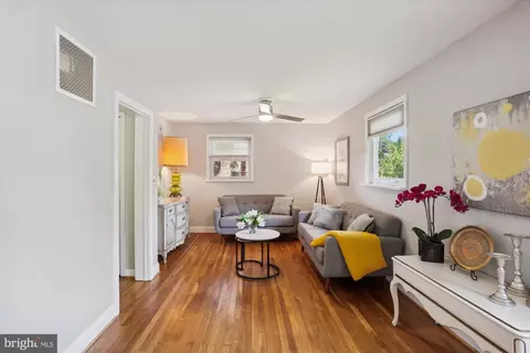903 Kerwin Rd, Silver Spring, MD 20901 photo 9