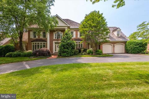 9708 Avenel Farm Dr, Potomac, MD 20854