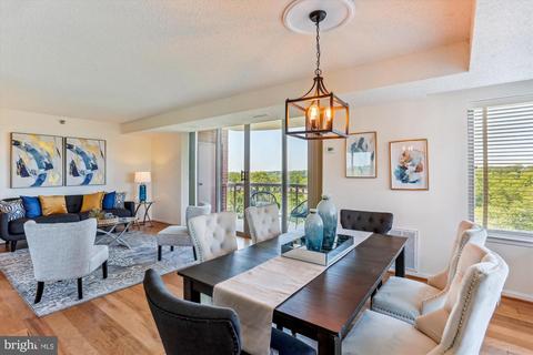 5800 Nicholson Ln #1-903, Rockville, MD 20852