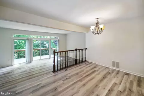 10946 Rampart Way, Silver Spring, MD 20902 photo 2