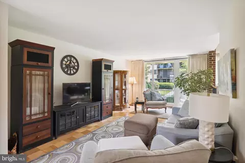 2113 Walsh View Ter #9-201, Silver Spring, MD 20902