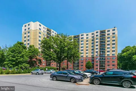 7333 New Hampshire Ave #214 S, Takoma Park, MD 20912