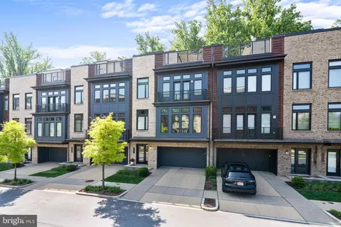 5406 Merriam St, Bethesda, MD 20814