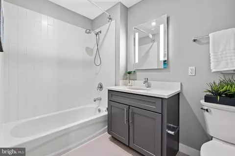 1320 Fenwick Ln #702, Silver Spring, MD 20910 photo 14
