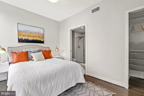 1320 Fenwick Ln #702, Silver Spring, MD 20910 photo 9