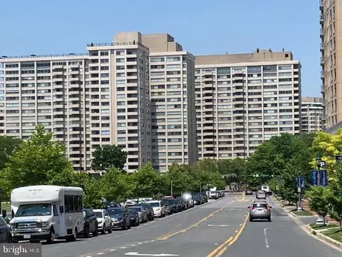 4515 Willard Ave #1502S, Chevy Chase, MD 20815