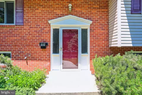 103 Claybrook Dr, Silver Spring, MD 20902 photo 3
