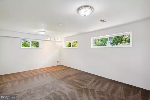 103 Claybrook Dr, Silver Spring, MD 20902 photo 22