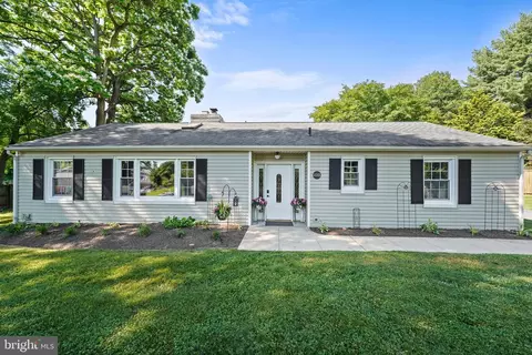 14 Wolf Dr, Silver Spring, MD 20904