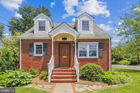 10401 Grandin Rd, Silver Spring, MD 20902