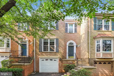 6036 Loganwood Dr, Rockville, MD 20852