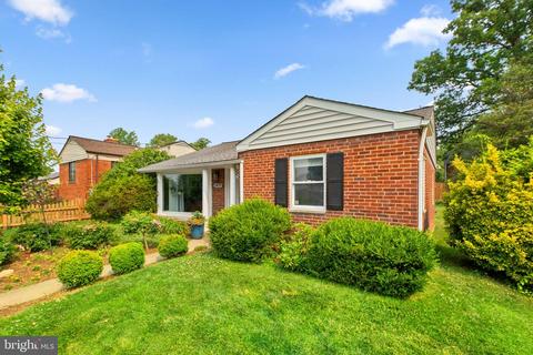 2419 Dennis Ave, Silver Spring, MD 20902 photo 2