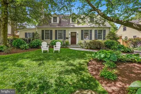 110 Lucas Ln, Bethesda, MD 20814