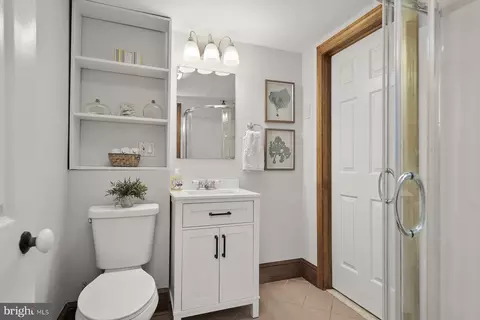 21 Vassar Cir, Glen Echo, MD 20812 photo 31