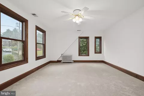 21 Vassar Cir, Glen Echo, MD 20812 photo 40
