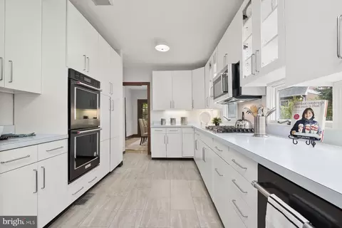 21 Vassar Cir, Glen Echo, MD 20812 photo 16