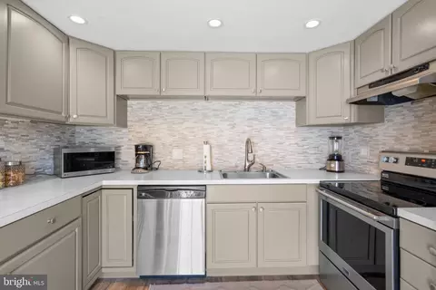 14621 Deerhurst Ter #213-A, Silver Spring, MD 20906 photo 13