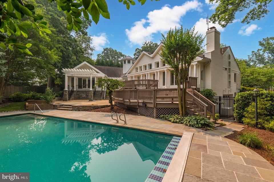 5807 Hillburne Way, Chevy Chase, MD 20815 1 photo MLS MDMC2095368