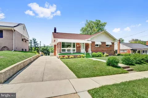 4612 Adrian St, Rockville, MD 20853